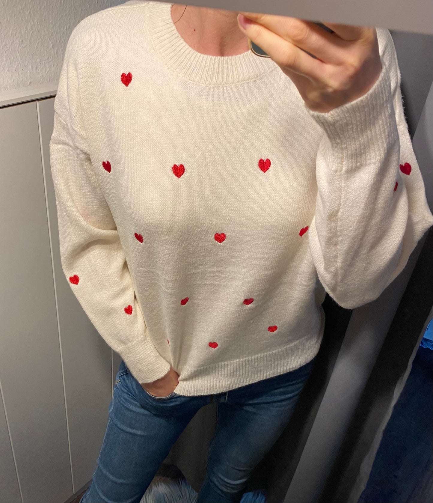 Pullover mit Herzchen